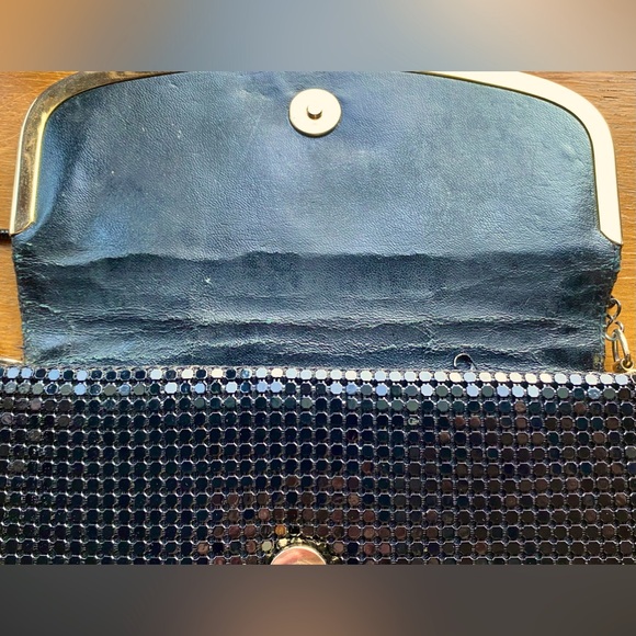 Vintage 1980’s Black Shiny Metal Chain Mail Purse Clutch Handbag W/Chain Strap - Picture 5 of 8